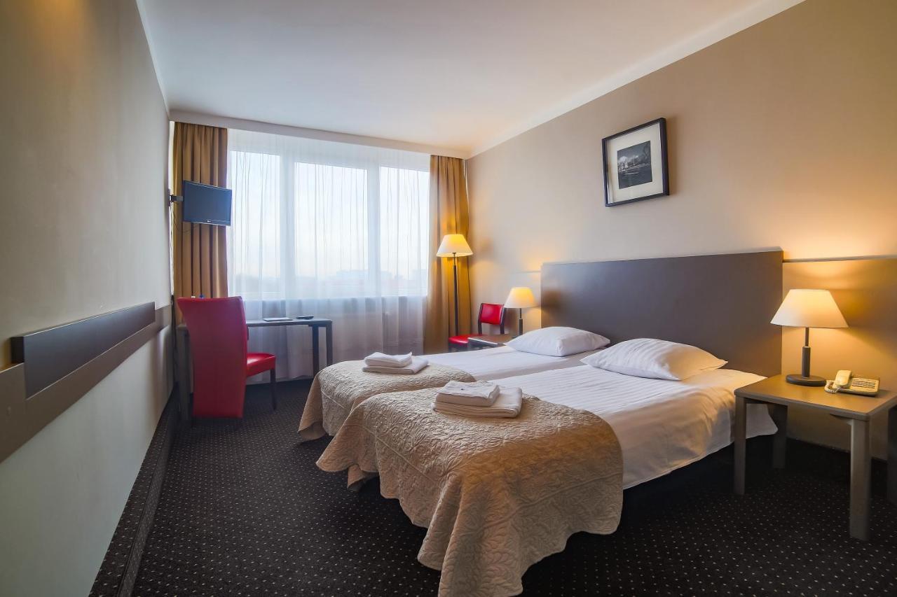 Hotel New Skanpol Колобжег Экстерьер фото