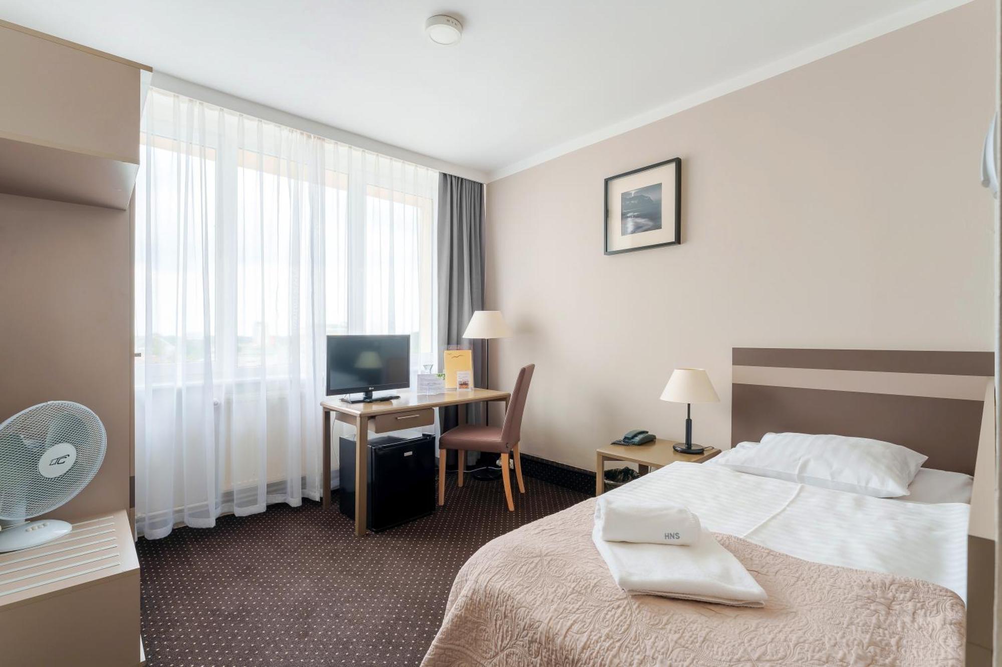 Hotel New Skanpol Колобжег Экстерьер фото