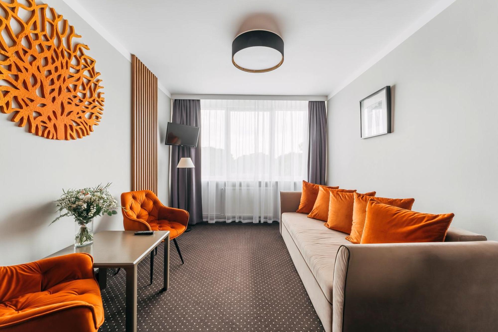Hotel New Skanpol Колобжег Экстерьер фото