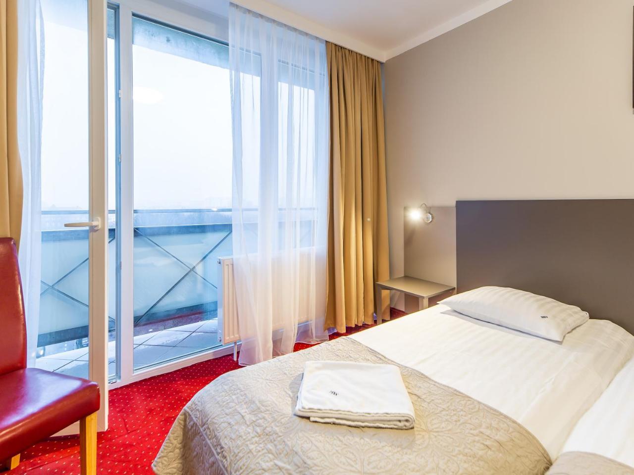Hotel New Skanpol Колобжег Экстерьер фото